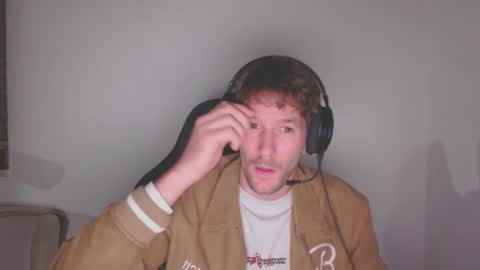 Snapshot of yone23 chatting on 12-06-24, 10:52 yone23 online show from 12-06-24, 10:52