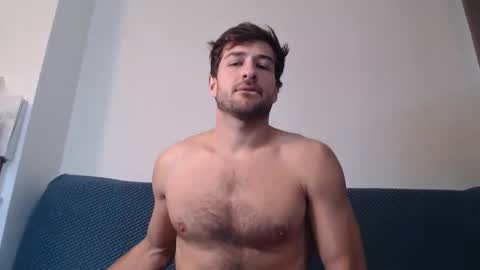 Snapshot of yoooups chatting on 11-26-25, 01:12 Yoooups online show from 11-26-25, 01:12