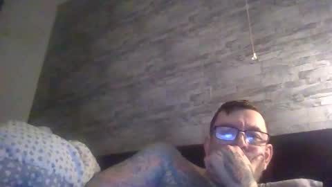 yorkshirewood online show from 12-22-25, 03:53