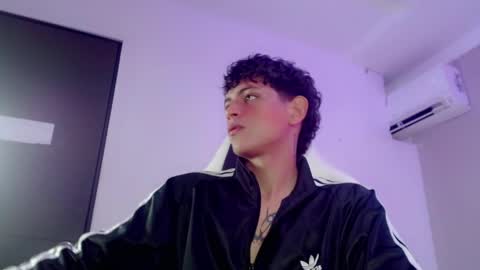 Snapshot of yosepp_cum chatting on 04-19-26, 01:16 YOSEP online show from 04-19-26, 01:16