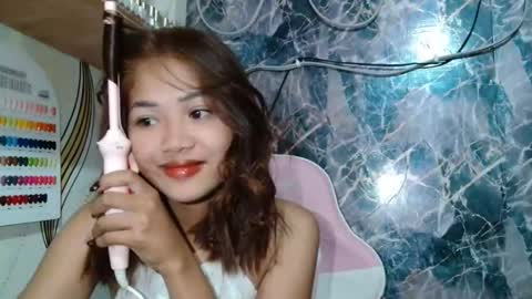 Snapshot of yosufloversweet chatting on 01-13-26, 01:27 fin online show from 01-13-26, 01:27