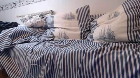 youandme1999 online show from 11-07-25, 01:44