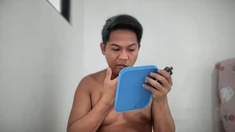 Snapshot of youbigboy_amon chatting on 06-20-26, 08:17 youbigboy_amon online show from 06-20-26, 08:17