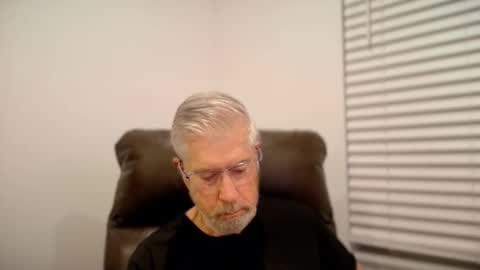 Colorado Guy Straight online show from 11-19-25, 03:50