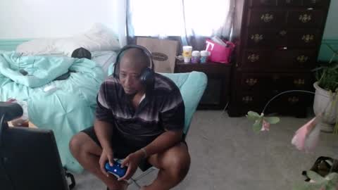 Snapshot of younblaccman6969 chatting on 09-25-25, 06:22 younblaccman6969 online show from 09-25-25, 06:22