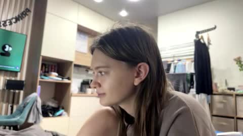 Anna and Luna online show from 02-13-26, 07:43