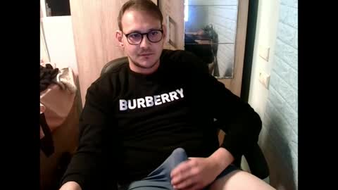 A... online show from 04-25-26, 07:00