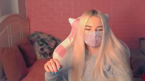 Snapshot of your___barbie chatting on 02-22-25, 07:03 Barbie online show from 02-22-25, 07:03