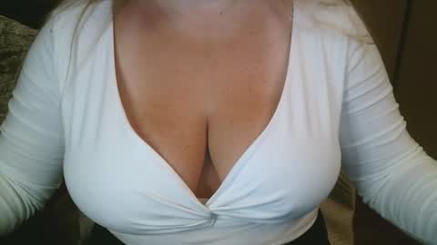 Snapshot of your__maria chatting on 02-03-26, 04:32 Maria Love online show from 02-03-26, 04:32