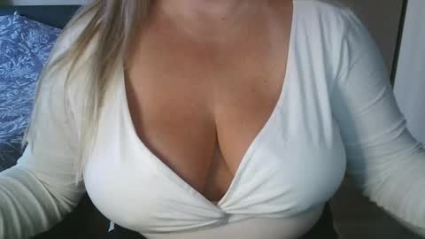 Snapshot of your__maria chatting on 02-06-26, 08:51 Maria Love online show from 02-06-26, 08:51