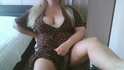 Snapshot of your__maria chatting on 05-20-26, 08:31 Maria Love online show from 05-20-26, 08:31