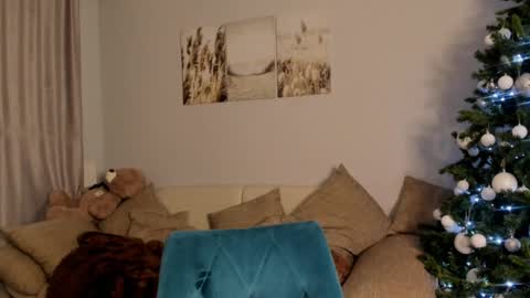 Camilla online show from 02-10-25, 06:35