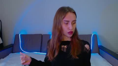 Amelia online show from 04-21-26, 12:22