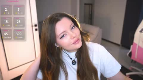 Snapshot of your_baby_julia chatting on 04-10-26, 06:18 Julia Please Thumbs up me online show from 04-10-26, 06:18