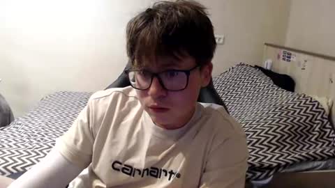 Max online show from 06-22-26, 03:31