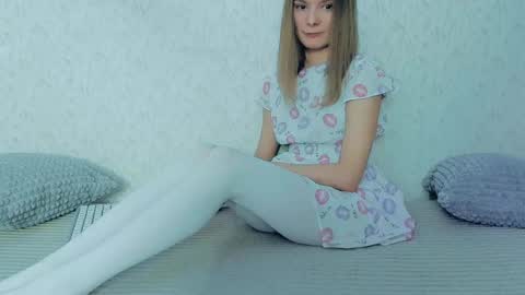 Lily online show from 02-10-25, 05:47