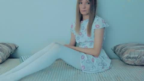 Lily online show from 09-14-25, 08:46