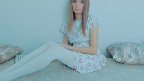 Lily online show from 10-05-25, 04:33