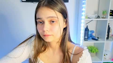 Snapshot of your_casual_vibes chatting on 05-13-26, 07:33 Julia Next stream online show from 05-13-26, 07:33