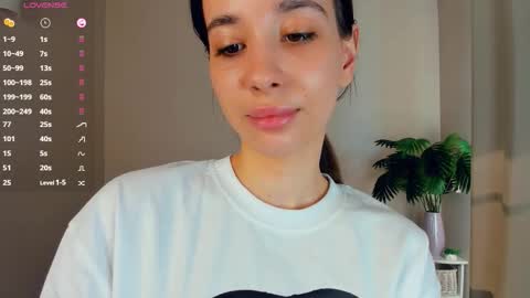 Lina online show from 03-15-26, 10:43