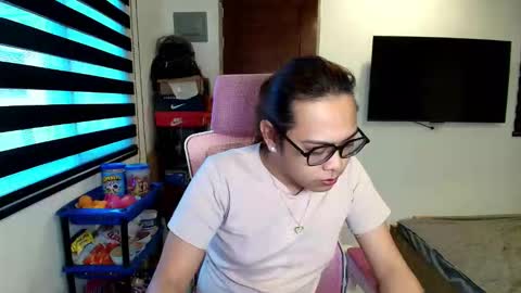 your_dreamgirlxxx69 online show from 02-28-26, 06:58