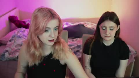 girls u wanna fuck online show from 03-04-25, 04:41