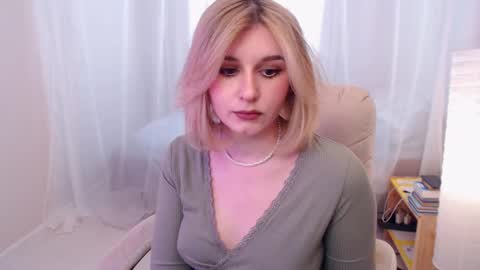 Snapshot of your_freya chatting on 02-13-25, 11:17 Freya online show from 02-13-25, 11:17