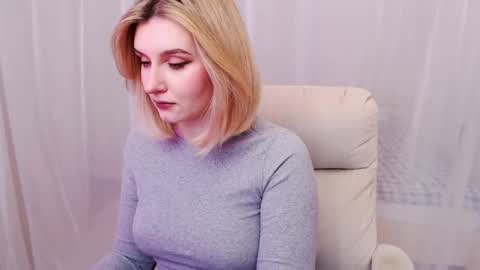 Snapshot of your_freya chatting on 02-22-25, 09:56 Freya online show from 02-22-25, 09:56