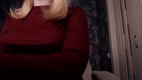 Snapshot of your_freya chatting on 03-06-26, 07:32 Freya online show from 03-06-26, 07:32