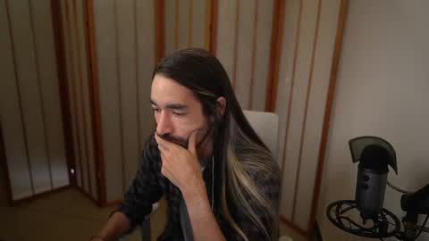 Snapshot of your_ice_cream chatting on 11-18-25, 02:32 Siebel. online show from 11-18-25, 02:32