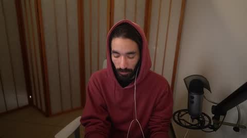 Snapshot of your_ice_cream chatting on 12-04-25, 01:42 Siebel. online show from 12-04-25, 01:42