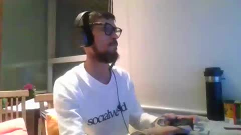 Snapshot of your_kingsex chatting on 04-10-26, 02:06 your_kingsex online show from 04-10-26, 02:06