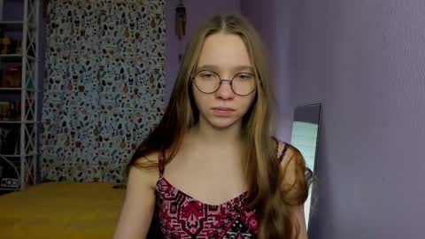 Snapshot of your_leslie chatting on 03-01-25, 03:27 Leslie online show from 03-01-25, 03:27