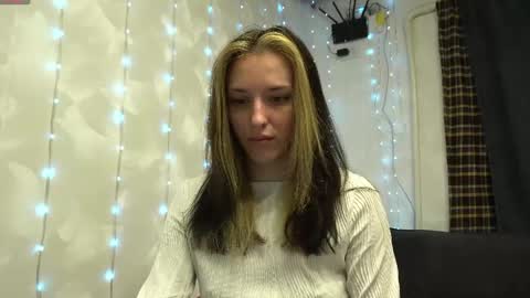 Snapshot of your_little_flexible_girl chatting on 04-12-26, 08:25 Meri online show from 04-12-26, 08:25