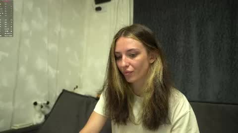 Snapshot of your_little_flexible_girl chatting on 05-30-26, 08:50 Meri online show from 05-30-26, 08:50