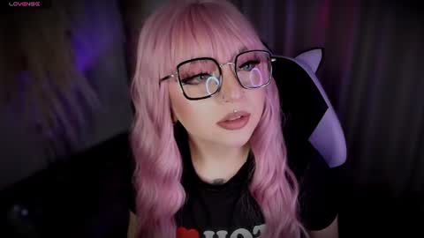 Cami independent model online show from 08-04-26, 10:18
