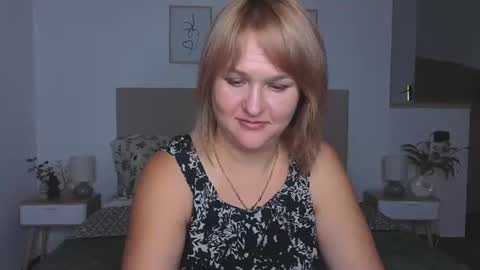 Snapshot of your_mashaa chatting on 08-06-26, 08:05 Masha online show from 08-06-26, 08:05