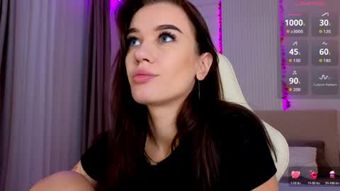 Snapshot of your_misstress chatting on 05-06-26, 02:40 Jessica Loyd online show from 05-06-26, 02:40