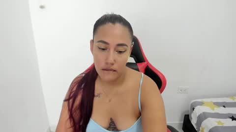 Snapshot of your_naughty_girl_x chatting on 02-15-25, 03:09 EMILY independent model online show from 02-15-25, 03:09