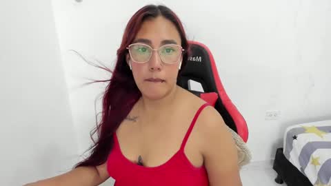Snapshot of your_naughty_girl_x chatting on 03-11-25, 05:05 EMILY independent model online show from 03-11-25, 05:05