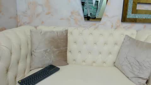 Evelin  online show from 10-16-25, 09:38