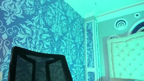 Salome online show from 12-24-24, 07:44