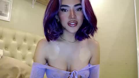 Snapshot of your_pov chatting on 04-18-26, 10:30 Lena online show from 04-18-26, 10:30