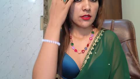 Snapshot of your_priya_77 chatting on 12-26-24, 10:37 sonam online show from 12-26-24, 10:37