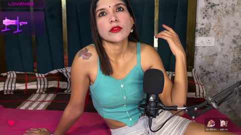 Snapshot of your_priya_77 chatting on 01-17-25, 10:00 sonam online show from 01-17-25, 10:00