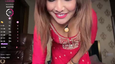 Snapshot of your_priya_77 chatting on 09-12-25, 06:19 sonam online show from 09-12-25, 06:19