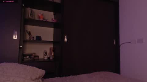 Snapshot of your_rosalie chatting on 09-21-25, 03:30 your_rosalie online show from 09-21-25, 03:30