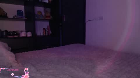 Snapshot of your_rosalie chatting on 09-30-25, 04:50 your_rosalie online show from 09-30-25, 04:50