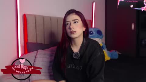 Snapshot of your_rosalie chatting on 11-21-25, 04:00 your_rosalie online show from 11-21-25, 04:00