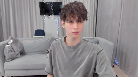 your_shy_guy online show from 01-17-25, 06:54